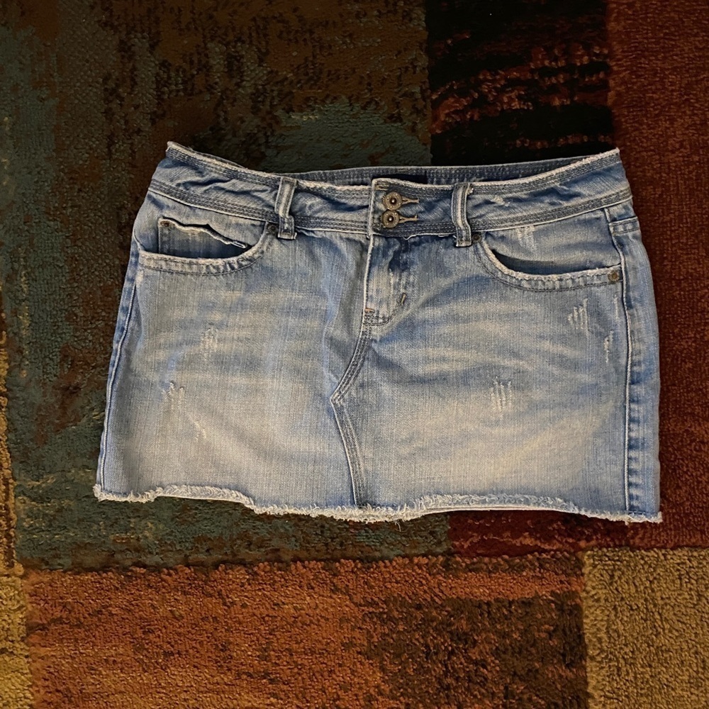 Aeropostale lightly distressed denim jean miniskirt, like new, 3/4 size